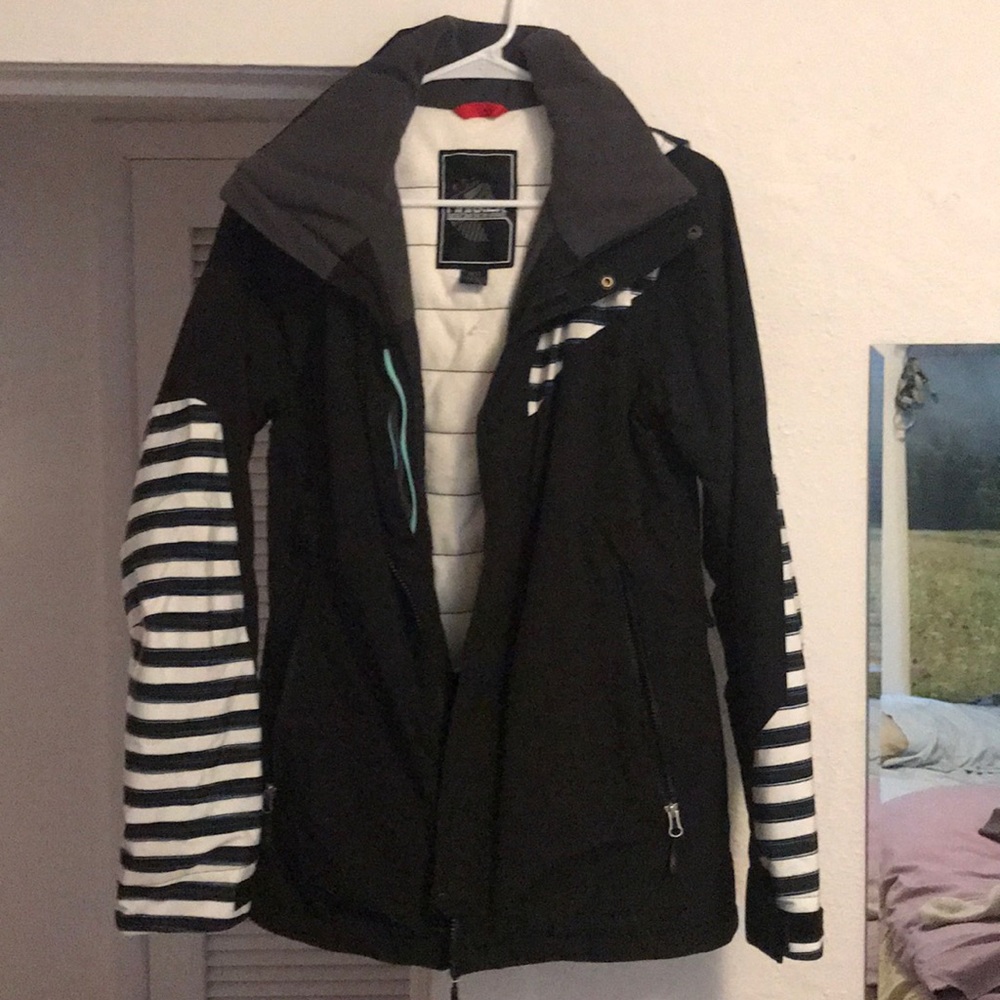 Ski or snowboarding jacket